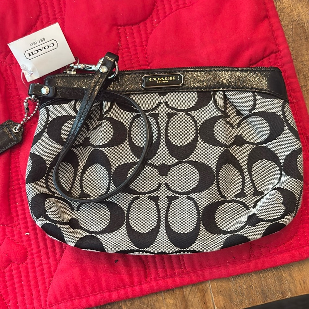 Black coach wristlet nwt - Picture 1 of 5
